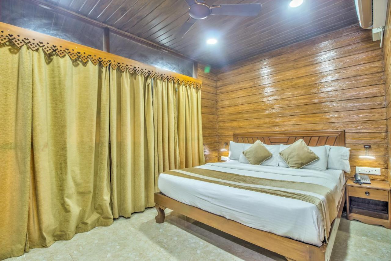 The Village Beach Resort Baga Exteriér fotografie